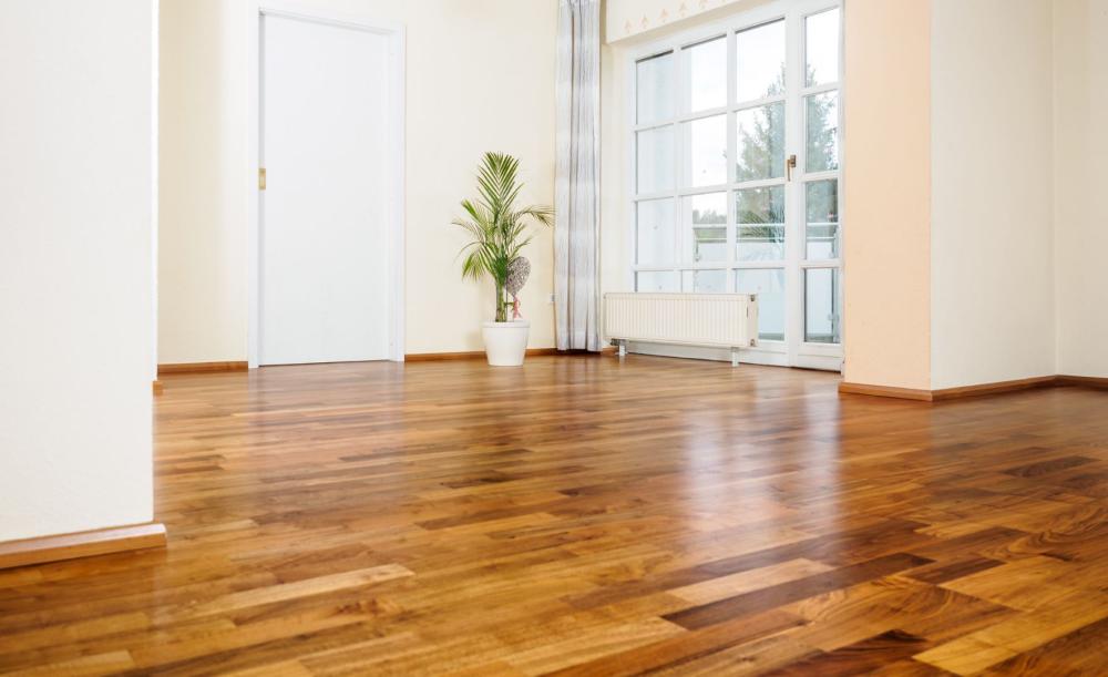Pose de parquet stratifié près de Briec